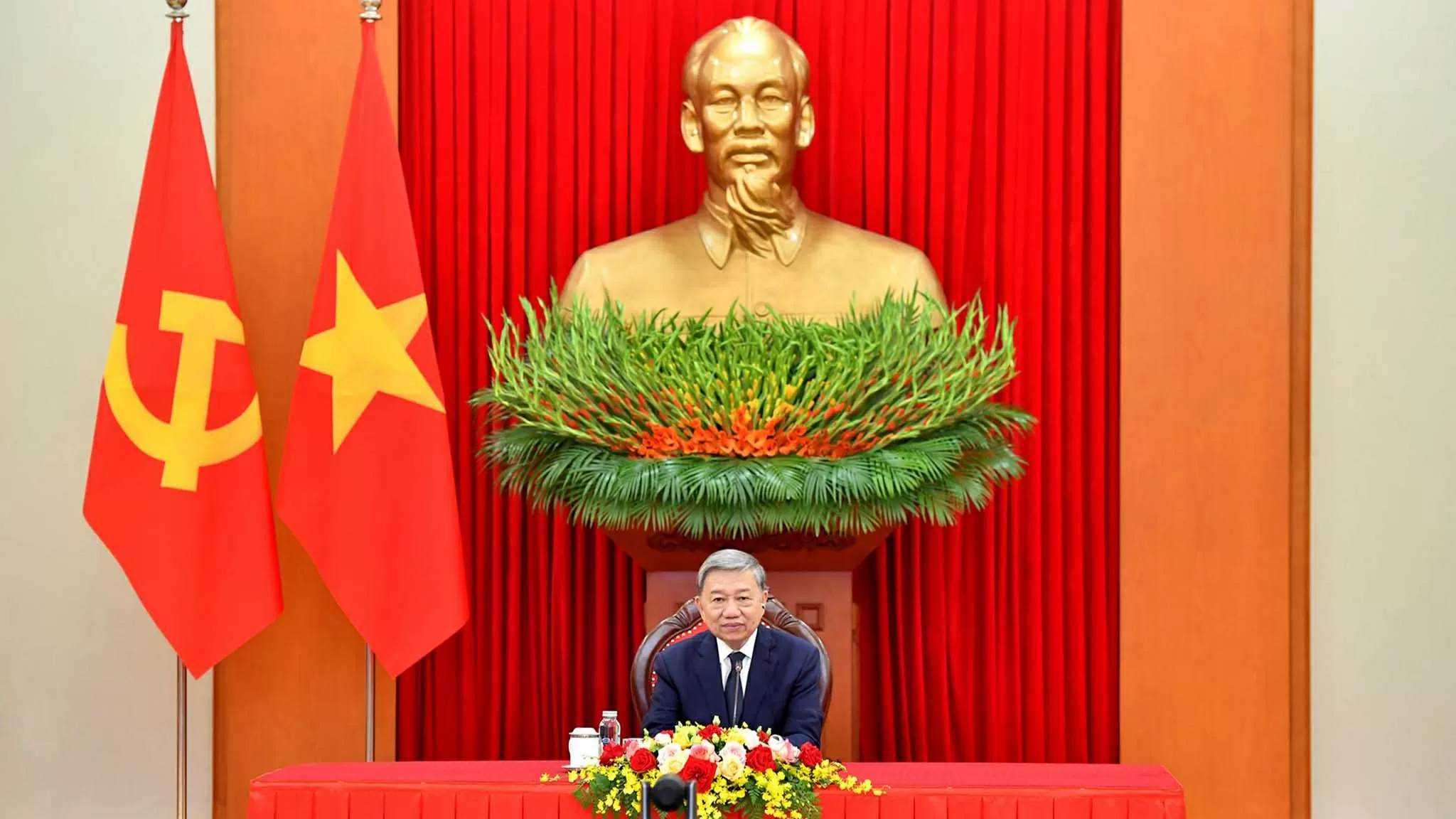 Tổng Bí thư Tô Lâm điện đàm với Chủ tịch Đảng Đại hội Dân tộc Phi, Tổng thống Nam Phi Cyril Ramaphosa. (Nguồn: Báo Nhân dân) Tổng Bí thư Tô Lâm điện đàm với Chủ tịch Đảng Đại hội Dân tộc Phi, Tổng thống Nam Phi Cyril Ramaphosa. (Nguồn: Báo Nhân dân)