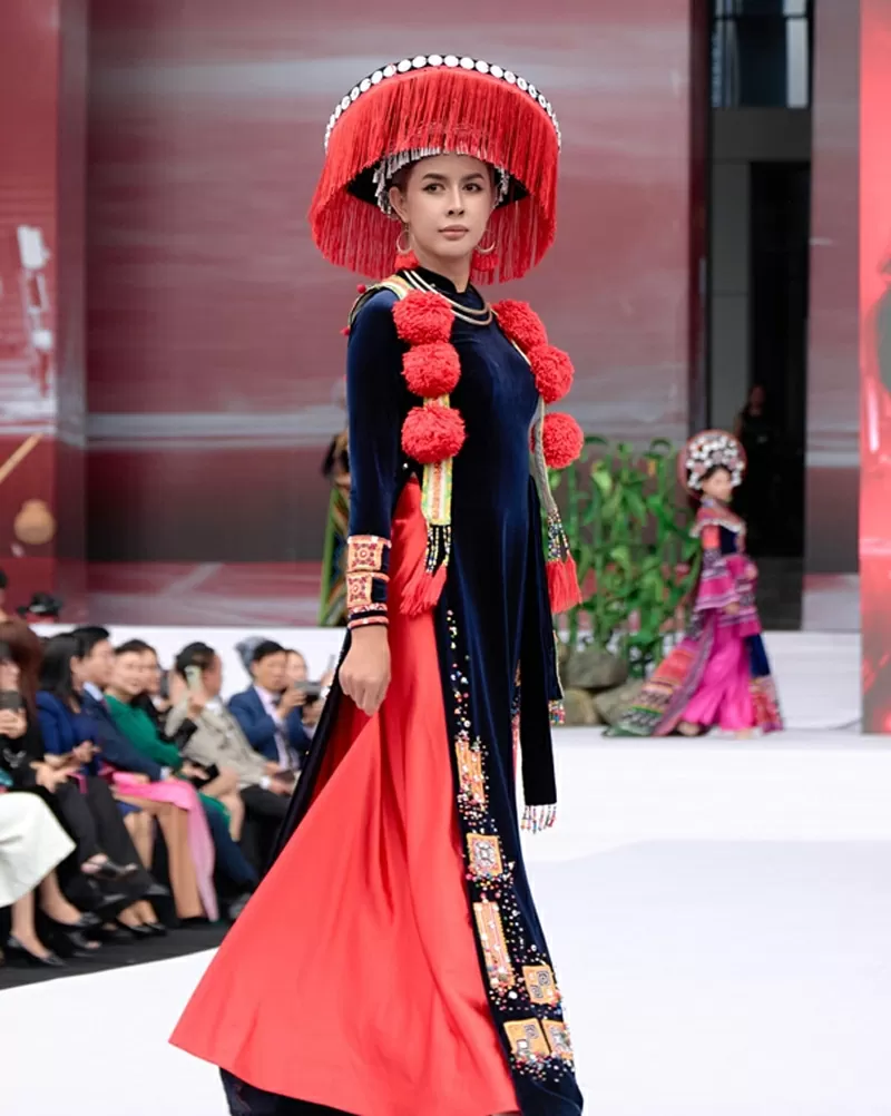 Giá trị văn hóa vùng miền được tôn vinh trong mỗi thiết kế. Giá trị văn hóa vùng miền được tôn vinh trong mỗi thiết kế.