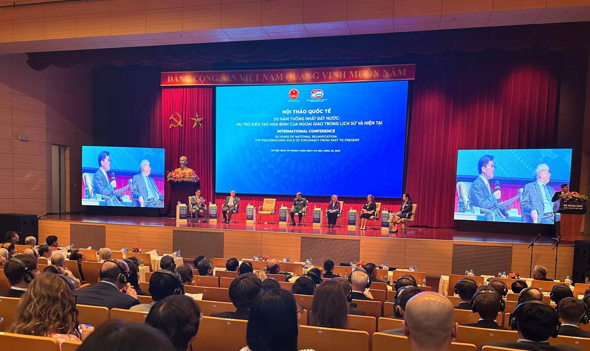 Ngoại giao và vai trò kiến tạo hòa bình trong lịch sử và hiện tại