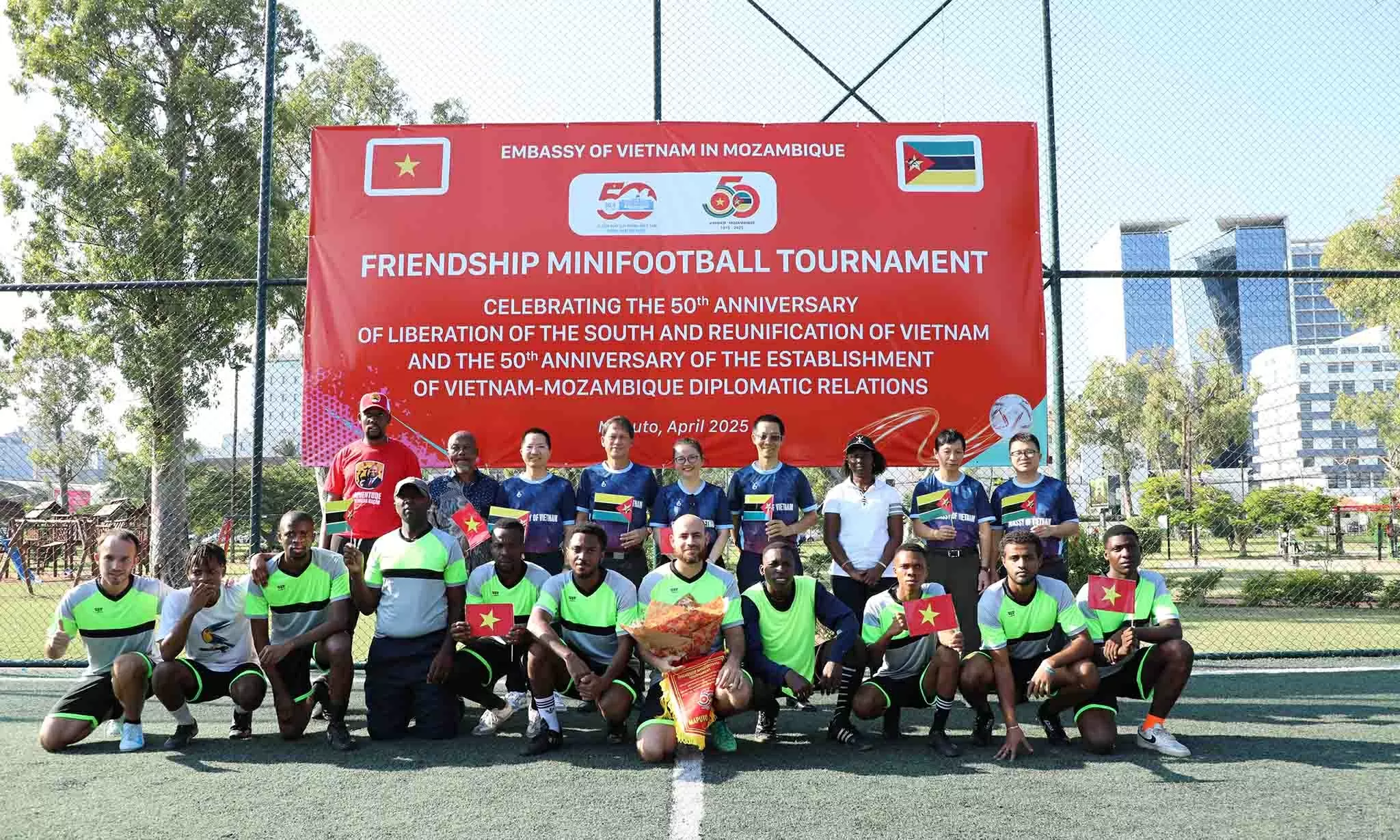 Đại sứ quán Việt Nam tại Mozambique tổ chức Giải bóng đá hữu nghị