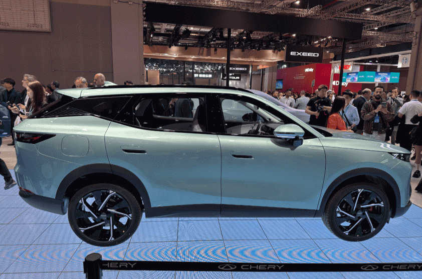 Omoda C7 SHS tiếp tục phát huy ngôn ngữ thiết kế Cận cảnh xe hybrid Omoda C7 SHS vừa ra mắt tại Trung Quốc