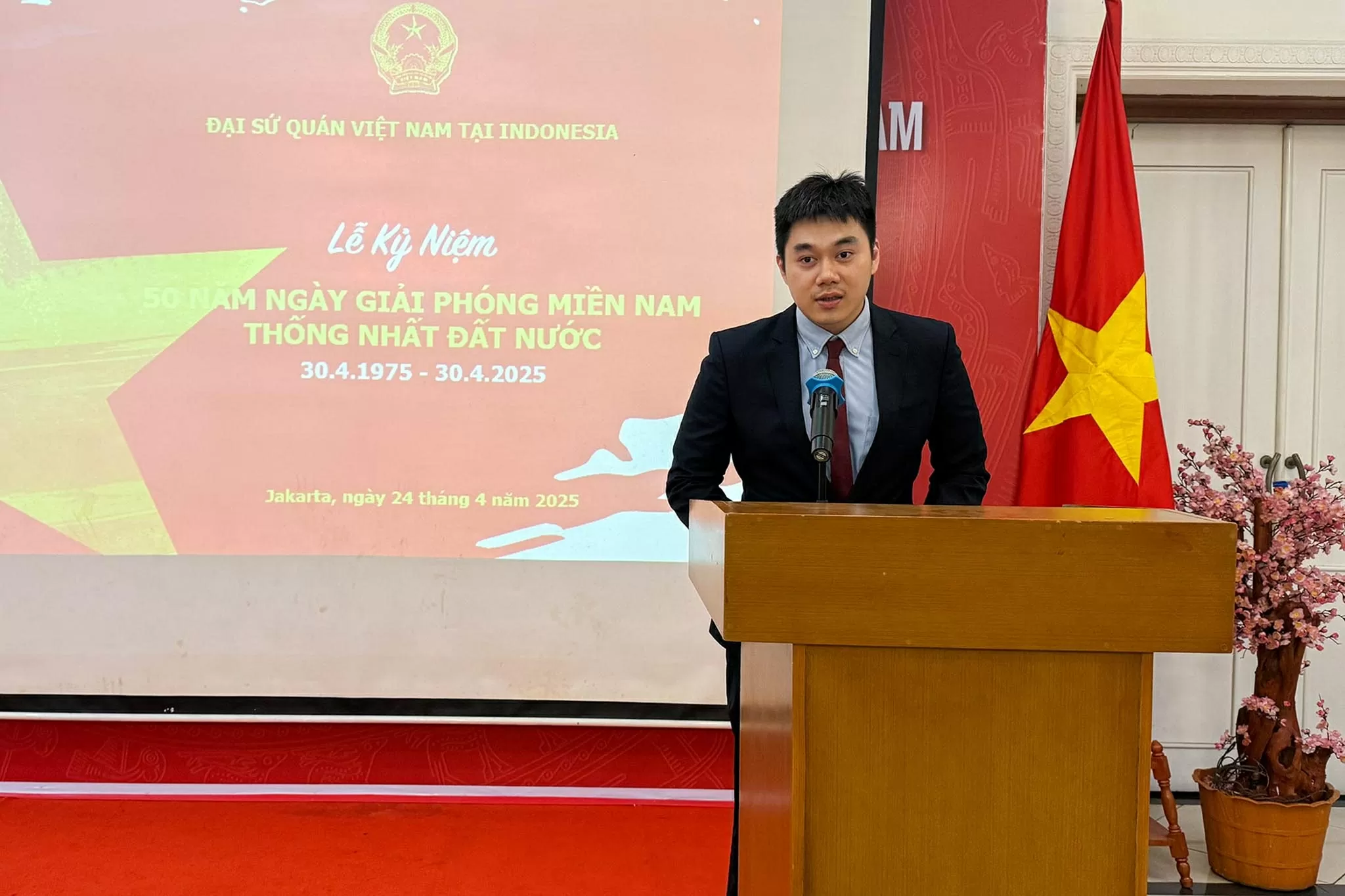 Kỷ niệm 50 năm ngày giải phóng miền Nam, thống nhất đất nước tại Indonesia