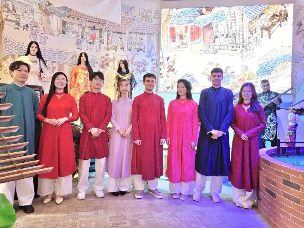 Công bố Năm du lịch quốc gia-Huế 2025 tại EXPO 2025 Công bố Năm du lịch quốc gia-Huế 2025 tại EXPO 2025