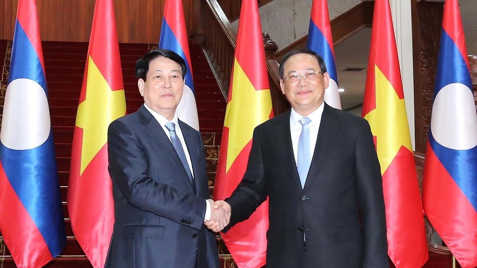 Việt Nam-Lào hướng tới mục tiêu kim ngạch thương mại 5 tỷ USD