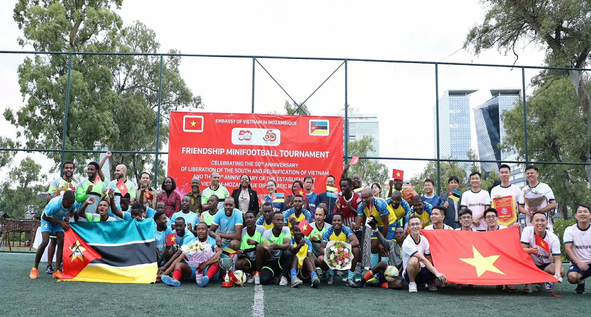 Đại sứ Trần Thị Thu Thìn: Lan tỏa sức mạnh mềm vô giá của Việt Nam tại Mozambique Đại sứ Trần Thị Thu Thìn: Lan tỏa sức mạnh mềm vô giá của Việt Nam tại Mozambique