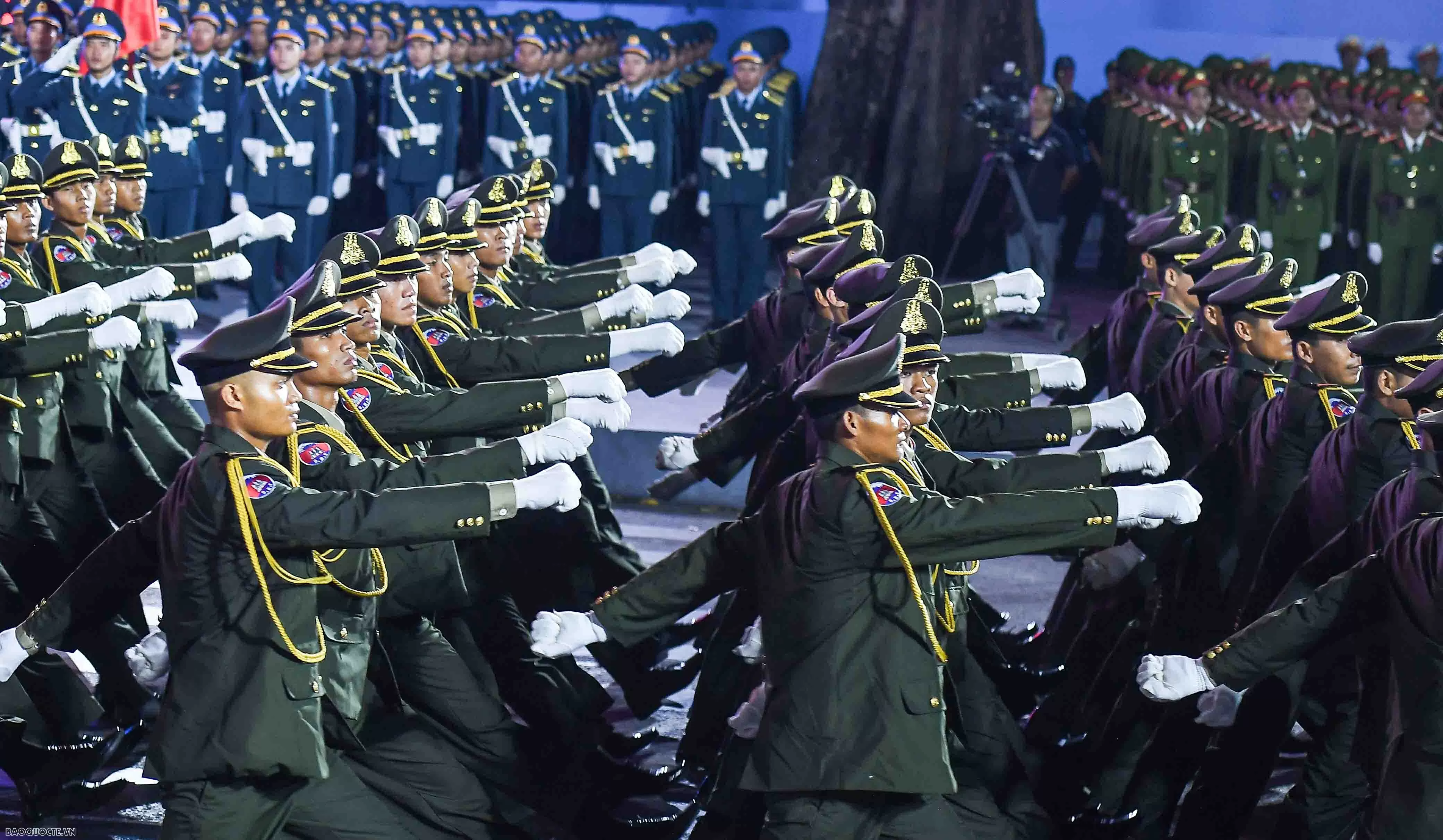 Hình ảnh quân đội Trung Quốc, Lào và Campuchia diễu binh tại Việt Nam Hình ảnh quân đội Trung Quốc, Lào và Campuchia diễu binh tại Việt Nam