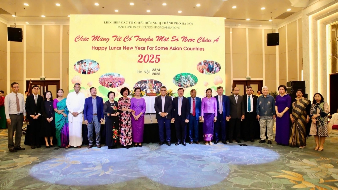 Đưa không khí Tết cổ truyền một số nước châu Á đến với Hà Nội giữa những ngày tháng Tư lịch sử