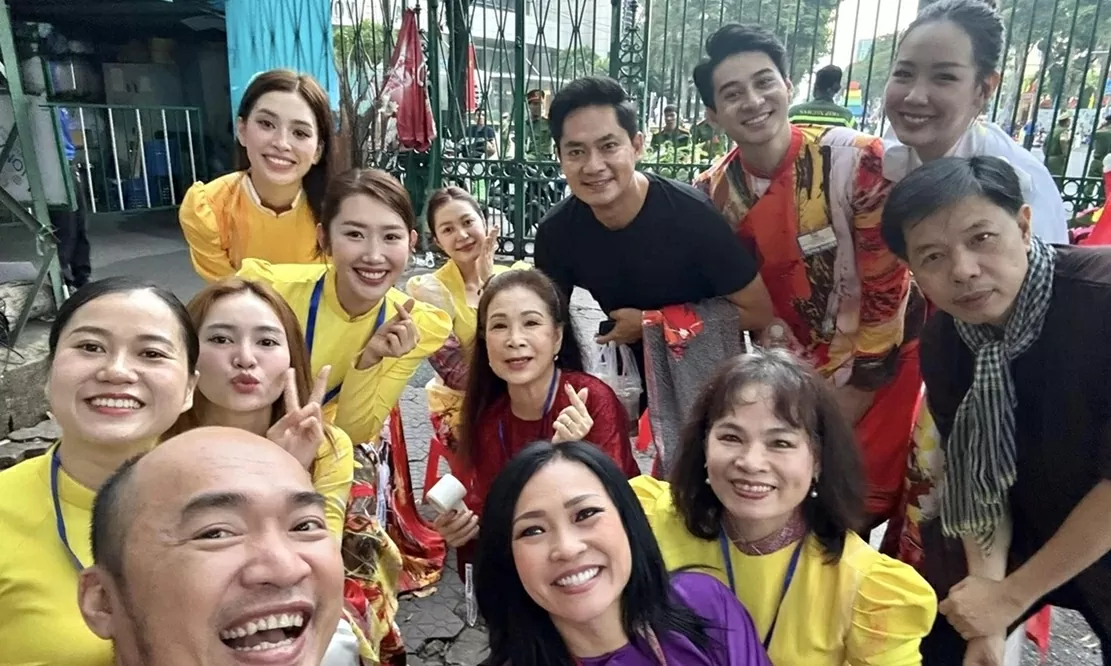 50 năm Ngày Giải phóng miền Nam, thống nhất đất nước: Dàn nghệ sĩ chuẩn bị tổng duyệt diễu binh từ 2-3h sáng