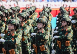 Bắt đầu chương trình diễu binh, diễu hành kỷ niệm 50 năm Ngày Giải phóng miền Nam, thống nhất đất nước