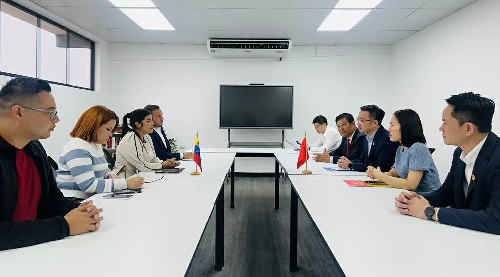 Tổng thống Venezuela: Thế hệ trẻ Việt Nam viết tiếp trang sử hào hùng của Đại thắng mùa Xuân năm 1975