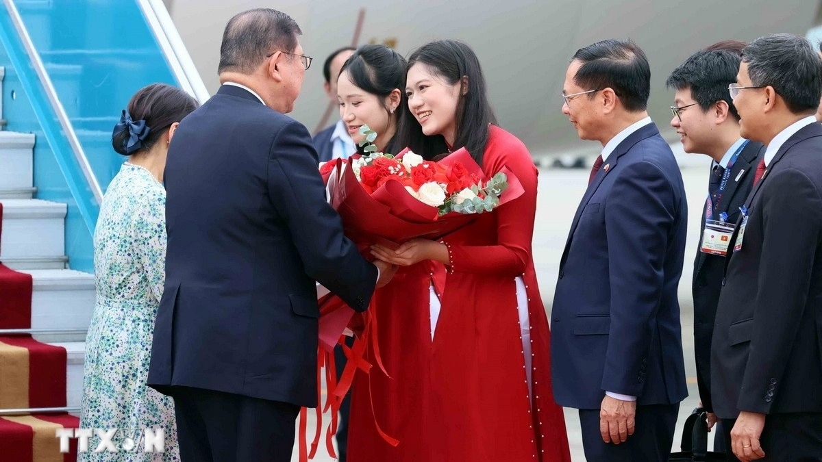 Thủ tướng Ishiba Shigeru và Phu nhân đến Hà Nội, bắt đầu chuyến thăm chính thức Việt Nam