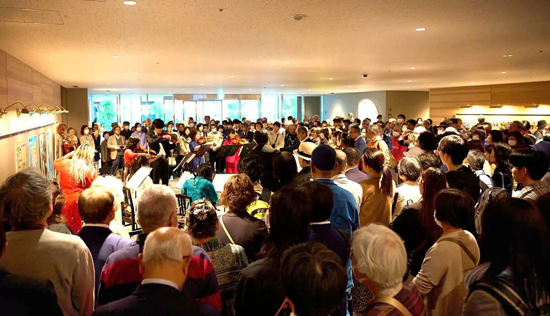 Hòa nhạc giao hưởng hữu nghị Việt Nam-Nhật Bản nhân dịp kỷ niệm 50 năm Ngày Giải phóng miền Nam, thống nhất đất nước Hòa nhạc giao hưởng hữu nghị Việt Nam-Nhật Bản nhân dịp kỷ niệm 50 năm Ngày Giải phóng miền Nam, thống nhất đất nước