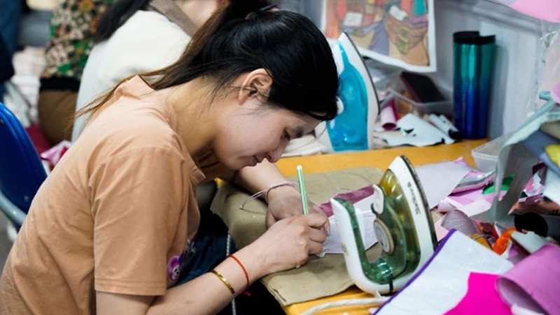 Dự án Vụn Art: Thắp sáng hy vọng cho những 'nghệ nhân' khuyết tật