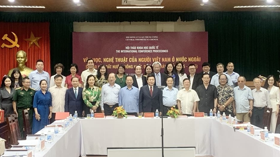 Kỳ vọng về bước phát triển mới về văn học, nghệ thuật của người Việt Nam ở nước ngoài