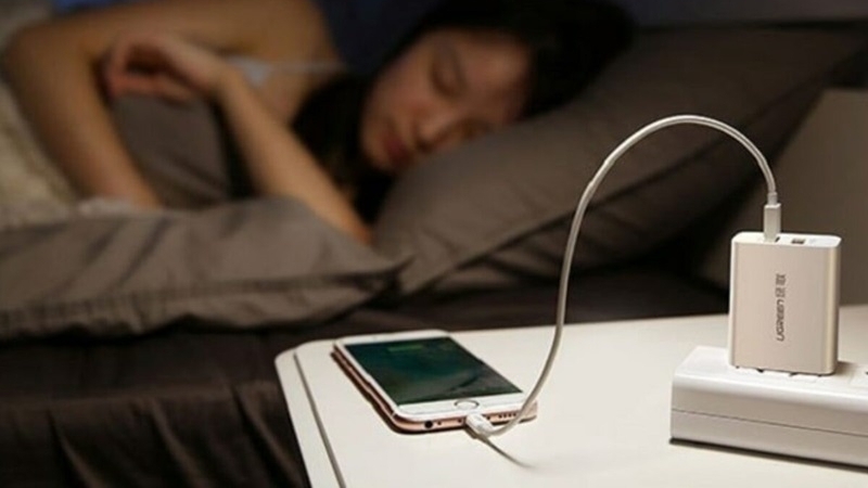Apple giải đáp việc có nên sạc iPhone qua đêm hay không?