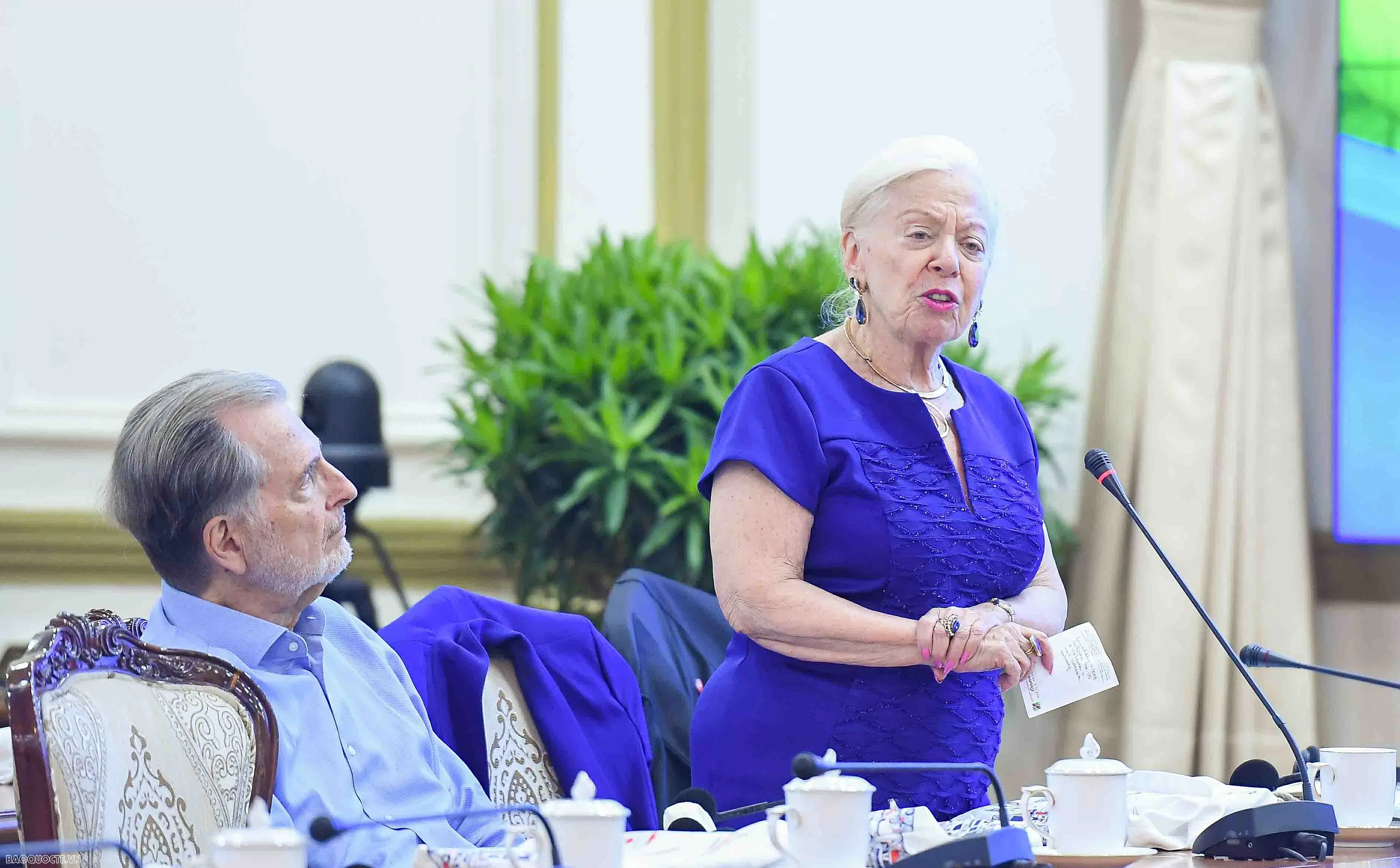 Phóng viên chiến trường: Trở lại để nuôi dưỡng sợi dây gắn kết với Việt Nam Phóng viên chiến trường: Trở lại để nuôi dưỡng sợi dây gắn kết với Việt Nam