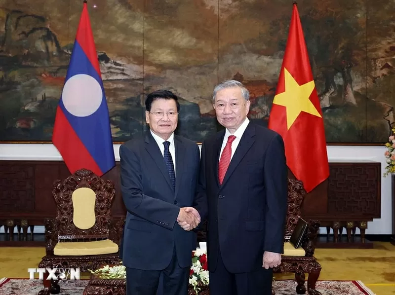 Tiếp tục vun đắp, bảo vệ, gìn giữ quan hệ Việt Nam-Lào ngày càng phát triển bền chặt, đơm hoa kết trái