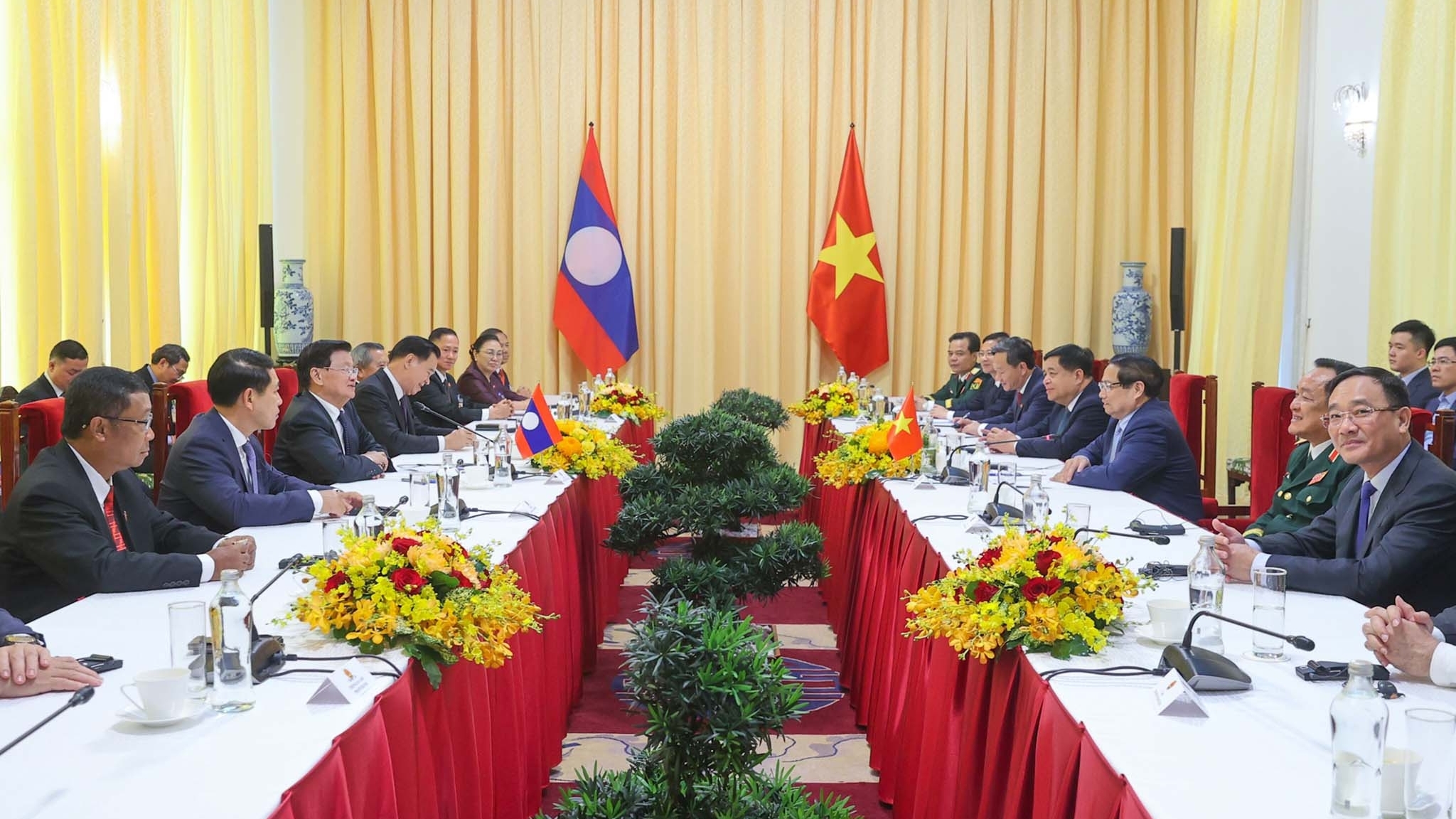 Việt Nam luôn dành ưu tiên cao nhất cho mối quan hệ đoàn kết đặc biệt, hiếm có với Lào