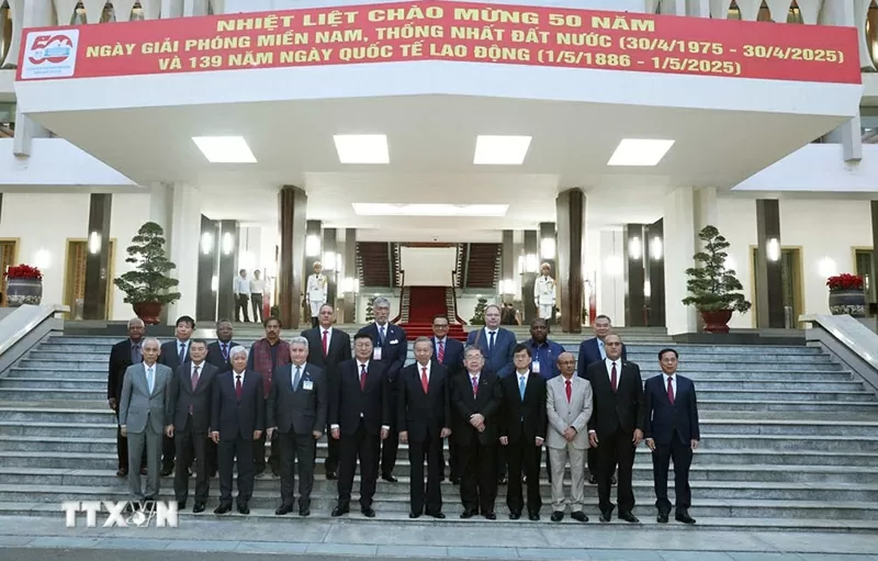 Tổng Bí thư tiếp Trưởng đoàn các chính đảng dự Lễ kỷ niệm 50 năm Ngày Giải phóng miền Nam, thống nhất đất nước