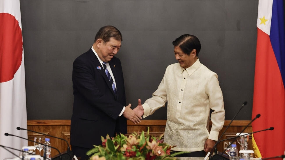 Thủ tướng Nhật Bản thăm Phillipines: Chung tiếng nói về Biển Đông, khẳng định tình ba bên với Mỹ