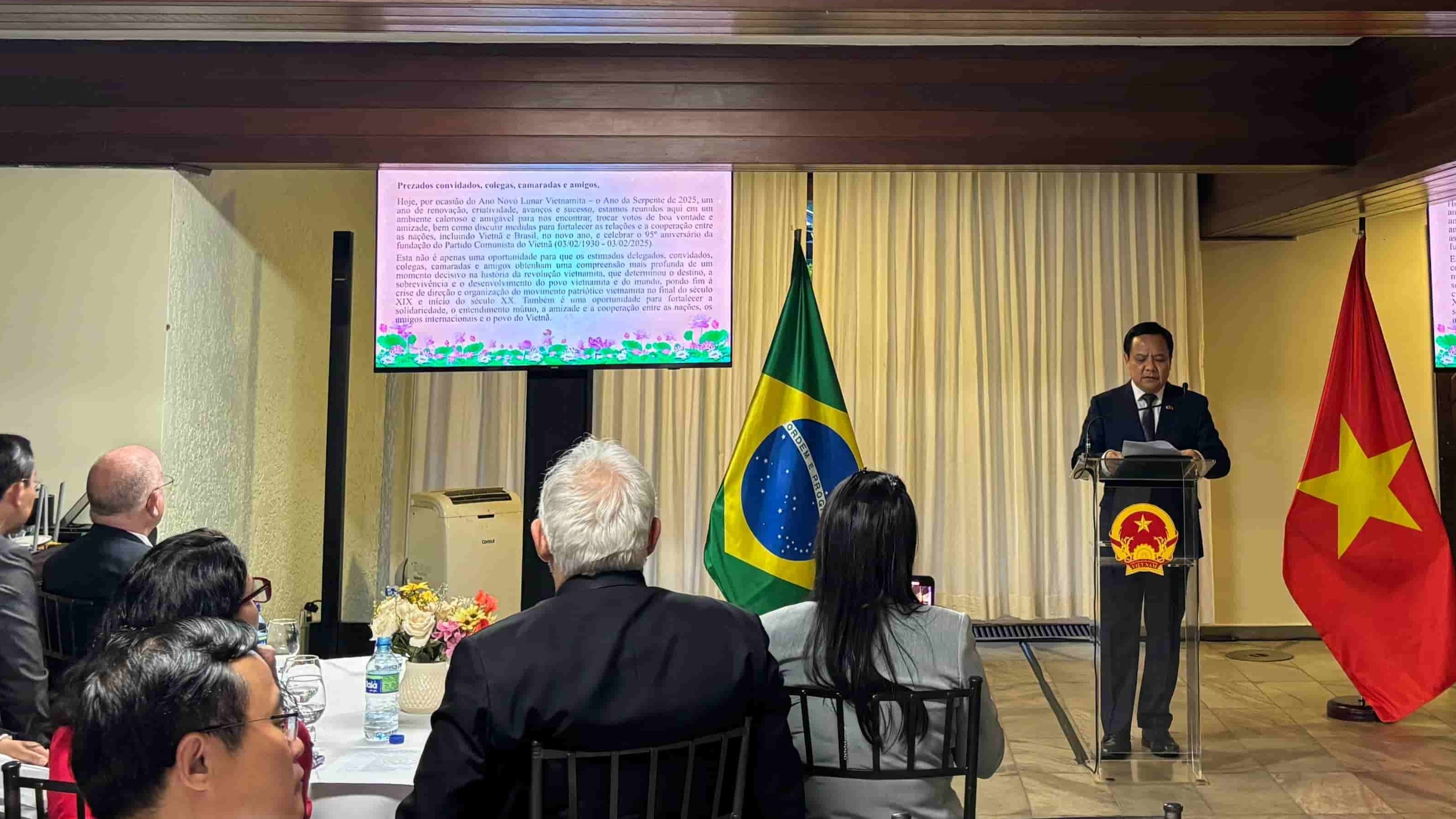 Đại thắng mùa Xuân 1975 là biểu tượng sáng ngời của lòng yêu chuộng hòa bình và chính nghĩa của nhân loại