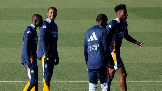 Sốc: Real Madrid tiếp tục nhận 'tin dữ', mất 4 cầu thủ hết mùa chỉ trong 6 ngày