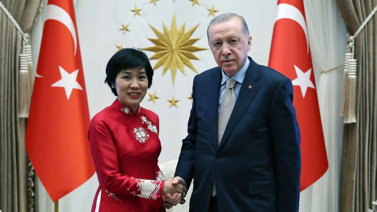 Đại sứ Đặng Thị Thu Hà trình Thư ủy nhiệm lên Tổng thống Thổ Nhĩ Kỳ