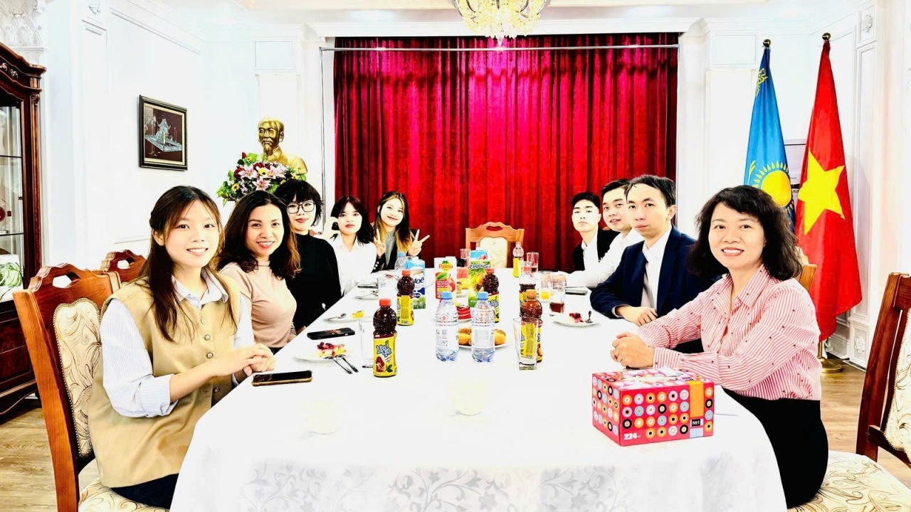 Rộn ràng không khí kỷ niệm 50 năm Ngày Giải phóng miền Nam, thống nhất đất nước tại Kazakhstan