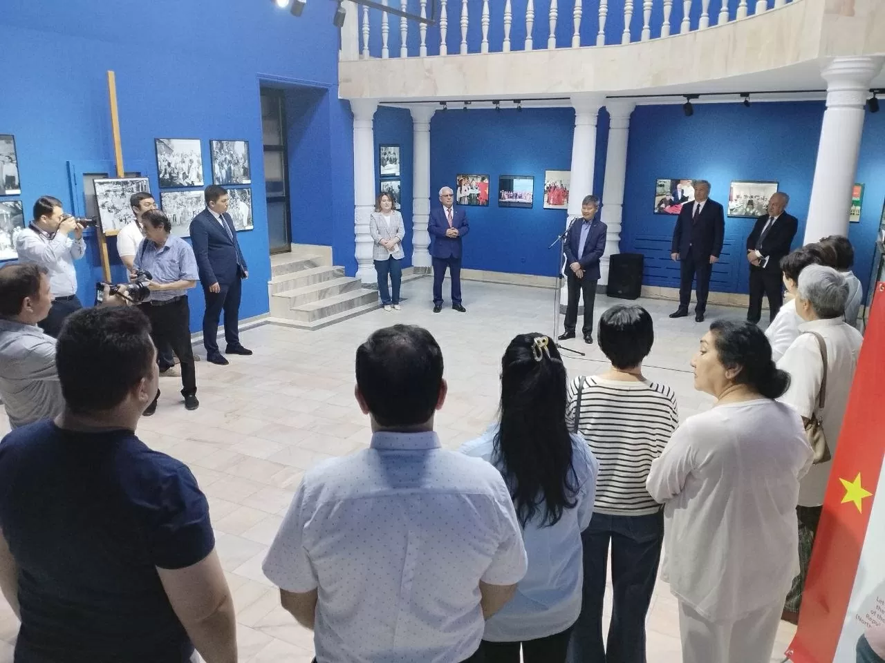 Triển lãm ảnh ‘Tình hữu nghị son sắt giữa Uzbekistan và Việt Nam’ Triển lãm ảnh ‘Tình hữu nghị son sắt giữa Uzbekistan và Việt Nam’