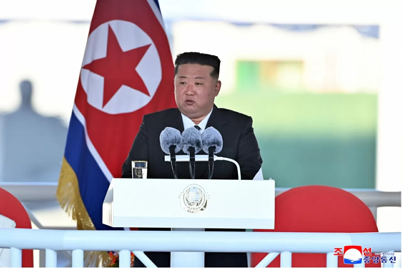 Nhà lãnh đạo Triều Tiên Kim Jong Un tham dự lễ hạ thủy Triều Tiên tăng tốc hiện đại hóa quân đội, nhà lãnh đạo Kim Jong-un thúc đẩy 'cuộc cách mạng thiết giáp'