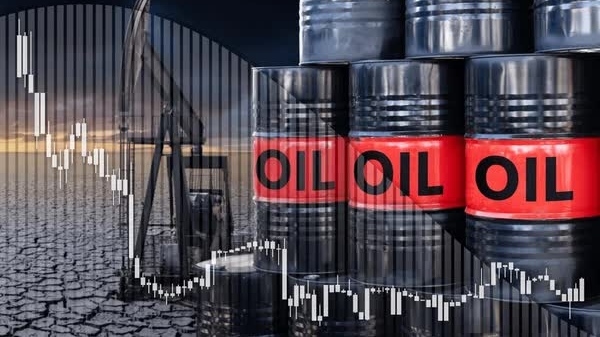 Giá xăng dầu hôm nay 30/5: Quay đầu lao dốc hơn 1%; trong nước tăng giảm trái chiều