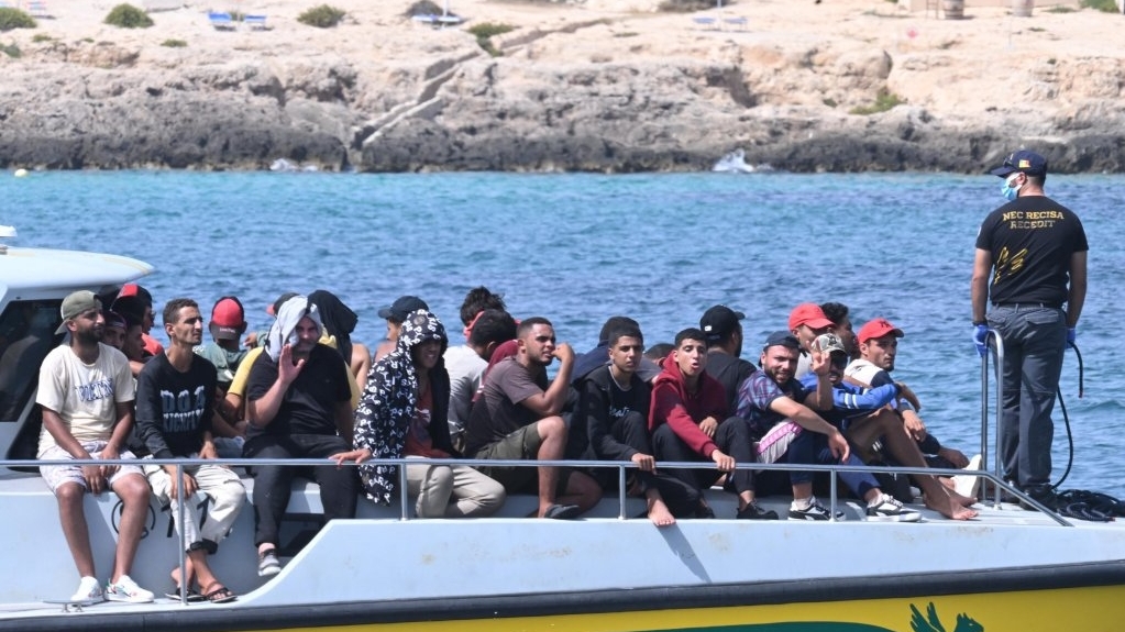 Bất chấp chính sách kiểm soát mới, dòng người di cư bất hợp pháp đến Italy vẫn tăng mạnh