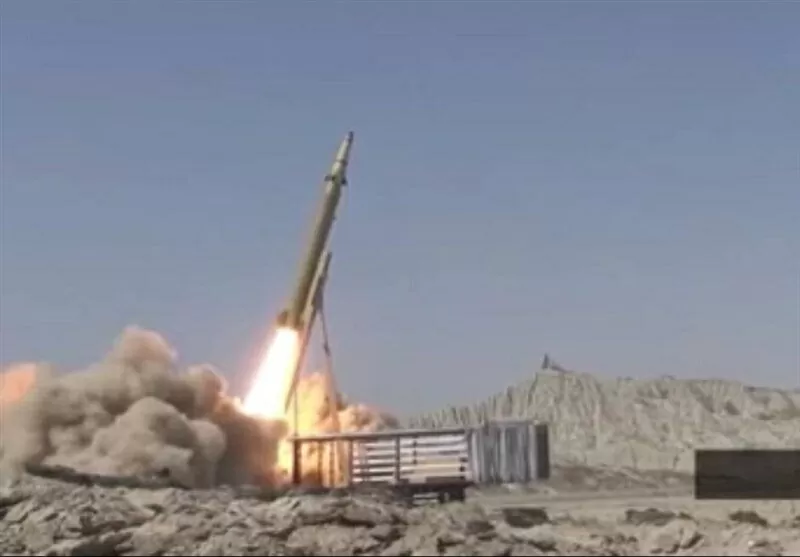 Iran tung tên lửa đạn đạo mới, tuyên bố 'các căn cứ của Mỹ trong khu vực sẽ là mục tiêu hợp pháp' nếu xảy ra một việc