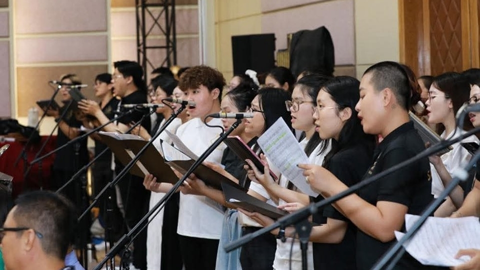 Hàng trăm nghệ sĩ miệt mài tập luyện cho chương trình nghệ thuật mừng Đại lễ Vesak Liên hợp quốc 2025