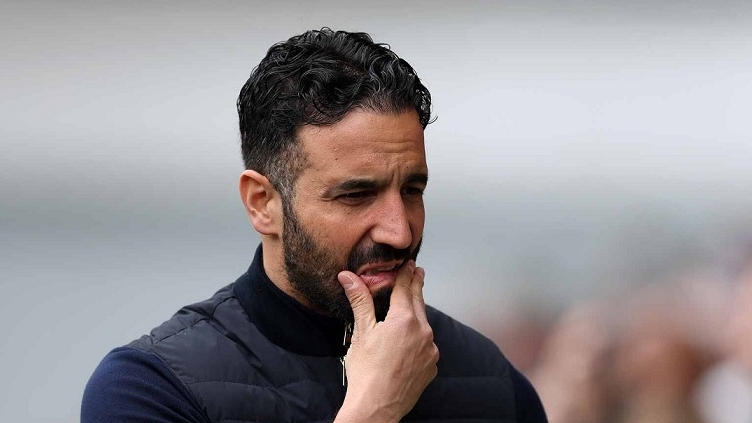 HLV Ruben Amorim: Man Utd chưa sẵn sàng đá cả Ngoại hạng Anh và Champions League