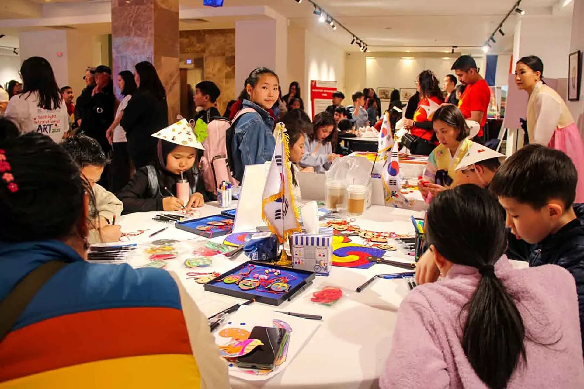 Gian hàng Việt Nam tạo dấu ấn tại sự kiện văn hóa quốc tế ở Mông Cổ Gian hàng Việt Nam tạo dấu ấn tại sự kiện văn hóa quốc tế ở Mông Cổ