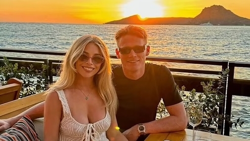 Cận cảnh nhan sắc bạn gái tiền vệ Scott McTominay