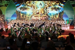 Đêm nghệ thuật ‘Vesak thiêng liêng’: Lan toả tinh thần hoà bình-từ bi-trí tuệ của Đức Phật