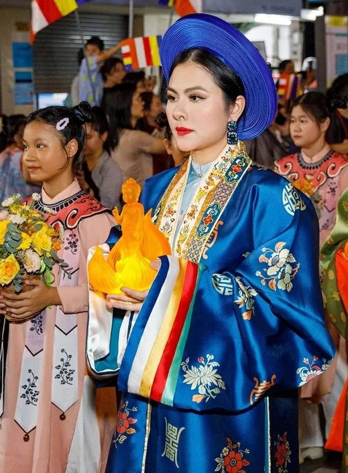 Nghệ sĩ TP. Hồ Chí Minh mừng đại lễ Vesak Nghệ sĩ TP. Hồ Chí Minh mừng đại lễ Vesak