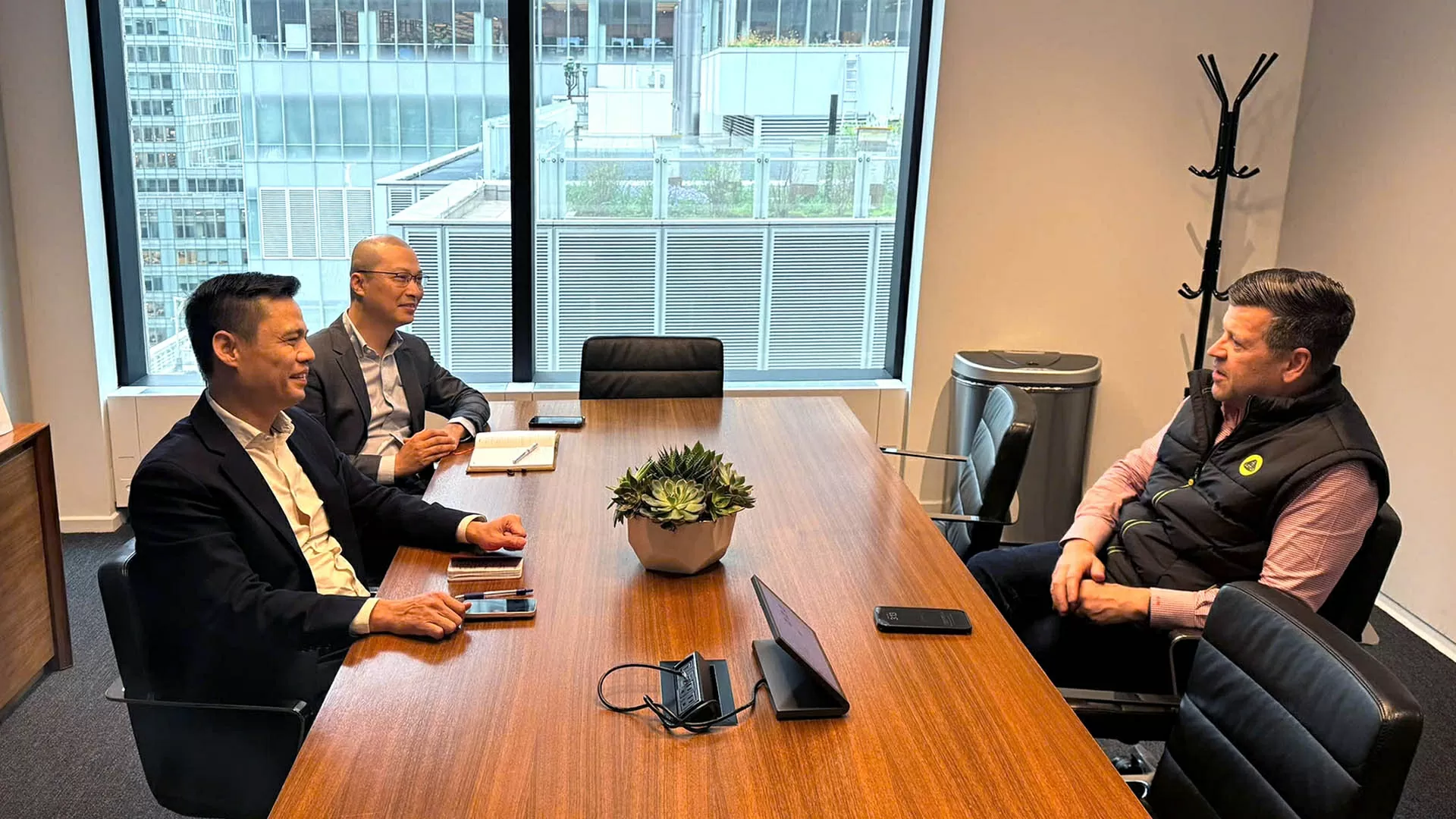 Nasdaq mong muốn tăng cường hợp tác với chính phủ và doanh nghiệp Việt Nam Nasdaq mong muốn tăng cường hợp tác với chính phủ và doanh nghiệp Việt Nam