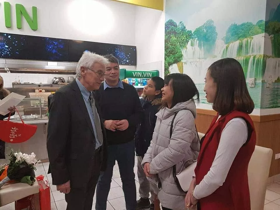 Nhà báo Hungary lý giải 'sức mạnh' và sức hút của Việt Nam