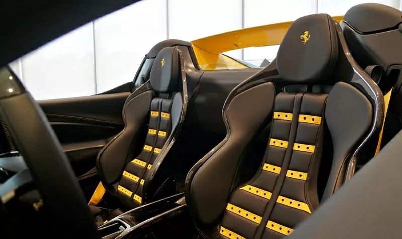 Bộ ghế đua chỉnh cơ kiểu Daytona, loại bỏ hệ thống chỉnh điện Bộ ghế đua chỉnh cơ kiểu Daytona, loại bỏ hệ thống chỉnh điện