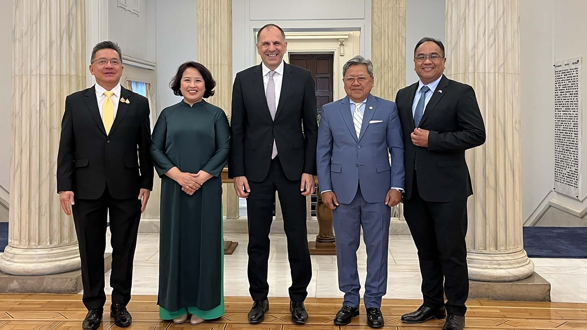 Bộ trưởng Ngoại giao Hy Lạp làm việc với Đại sứ các nước ASEAN