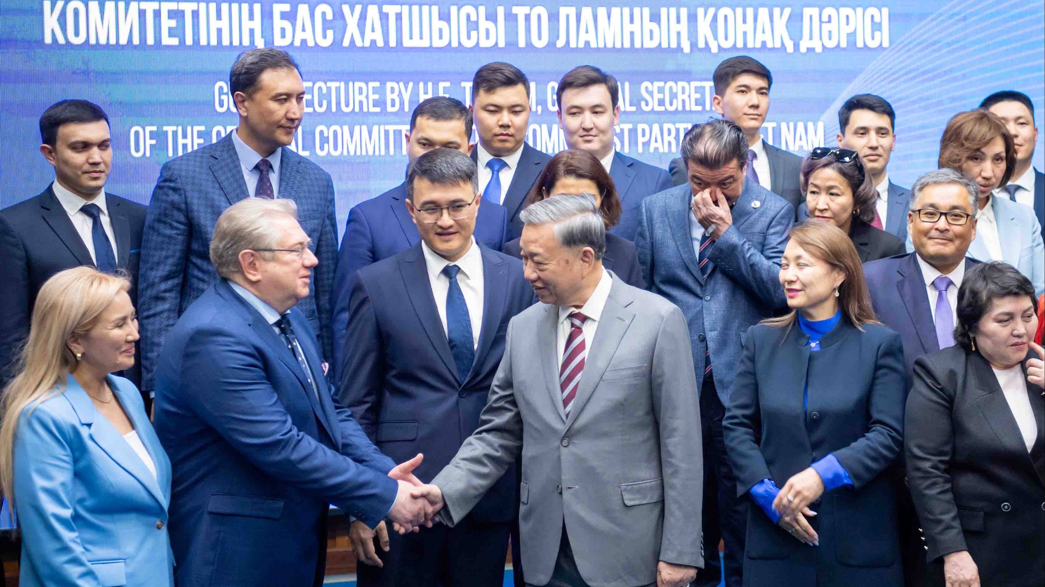 Để quan hệ Việt Nam-Kazakhstan như đôi cánh đại bàng trên thảo nguyên Saryarka