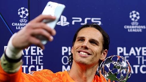 Thi đấu như 'lên đồng', thủ môn Sommer giành giải xuất sắc nhất