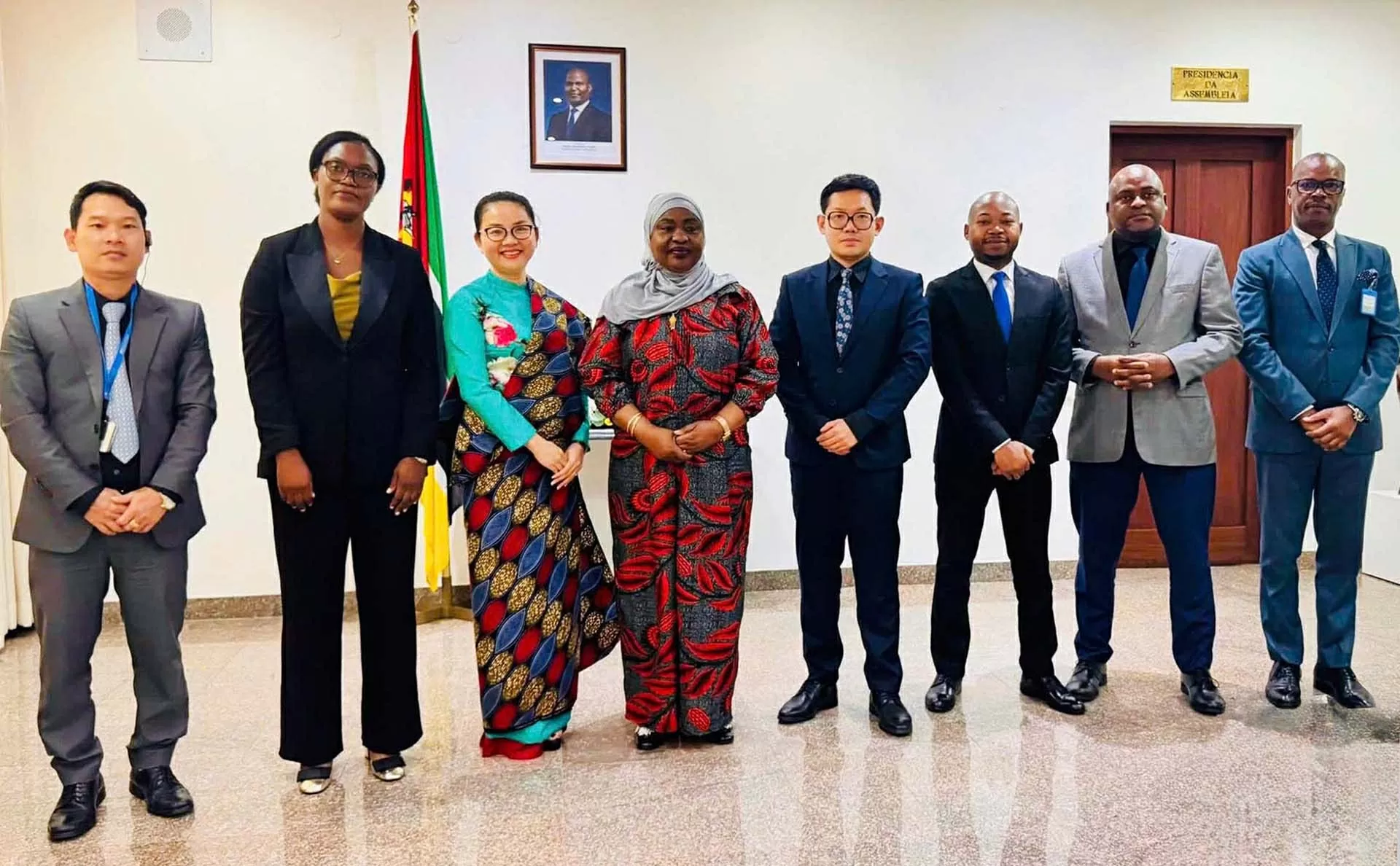 Đại sứ Trần Thị Thu Thìn: Việt Nam và Mozambique - Hai người bạn tri kỷ đồng điệu trong khát vọng vươn lên Đại sứ Trần Thị Thu Thìn: Việt Nam và Mozambique - Hai người bạn tri kỷ đồng điệu trong khát vọng vươn lên