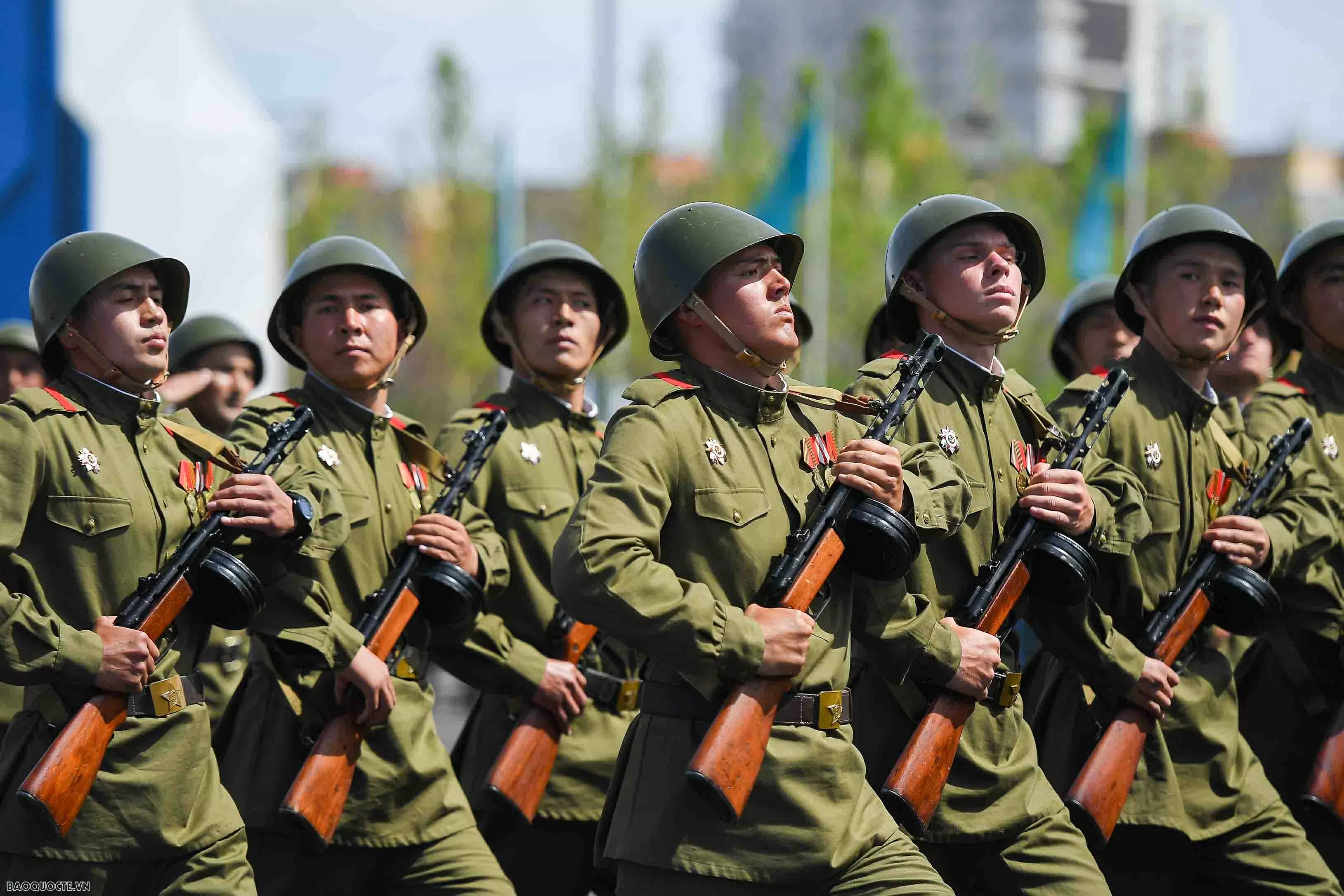 Tổng Bí thư Tô Lâm và phu nhân dự lễ duyệt binh mừng chiến thắng của Kazakhstan