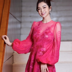 Vẻ trẻ trung, gợi cảm của Hoa hậu Jennifer Phạm