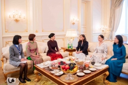 Phu nhân Ngô Phương Ly thăm phố cổ Icheri Seher, thưởng thức bánh mì Azerbaijan