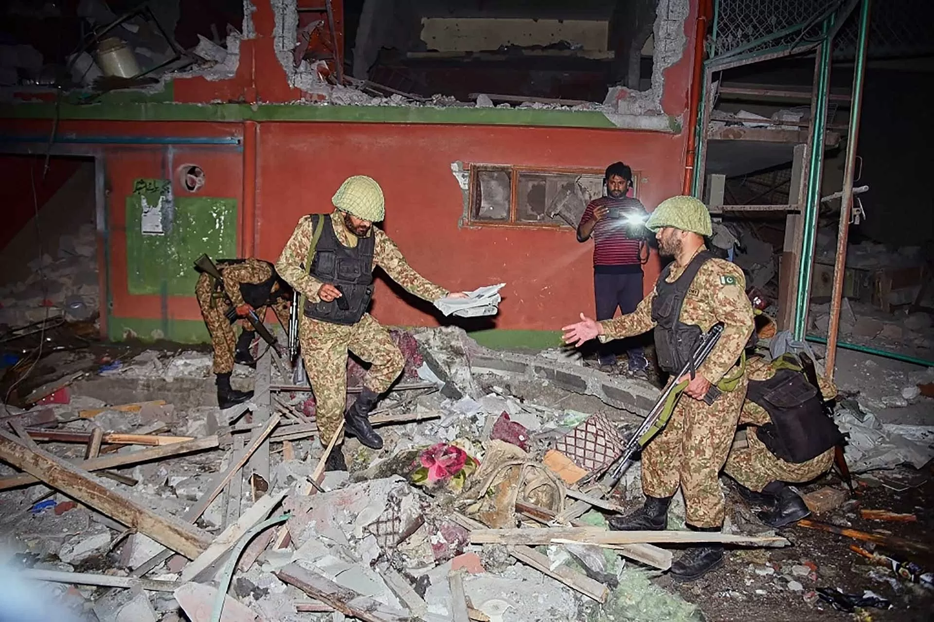 Quan hệ Ấn Độ-Pakistan: Bên bờ vực mới Quan hệ Ấn Độ-Pakistan: Bên bờ vực mới